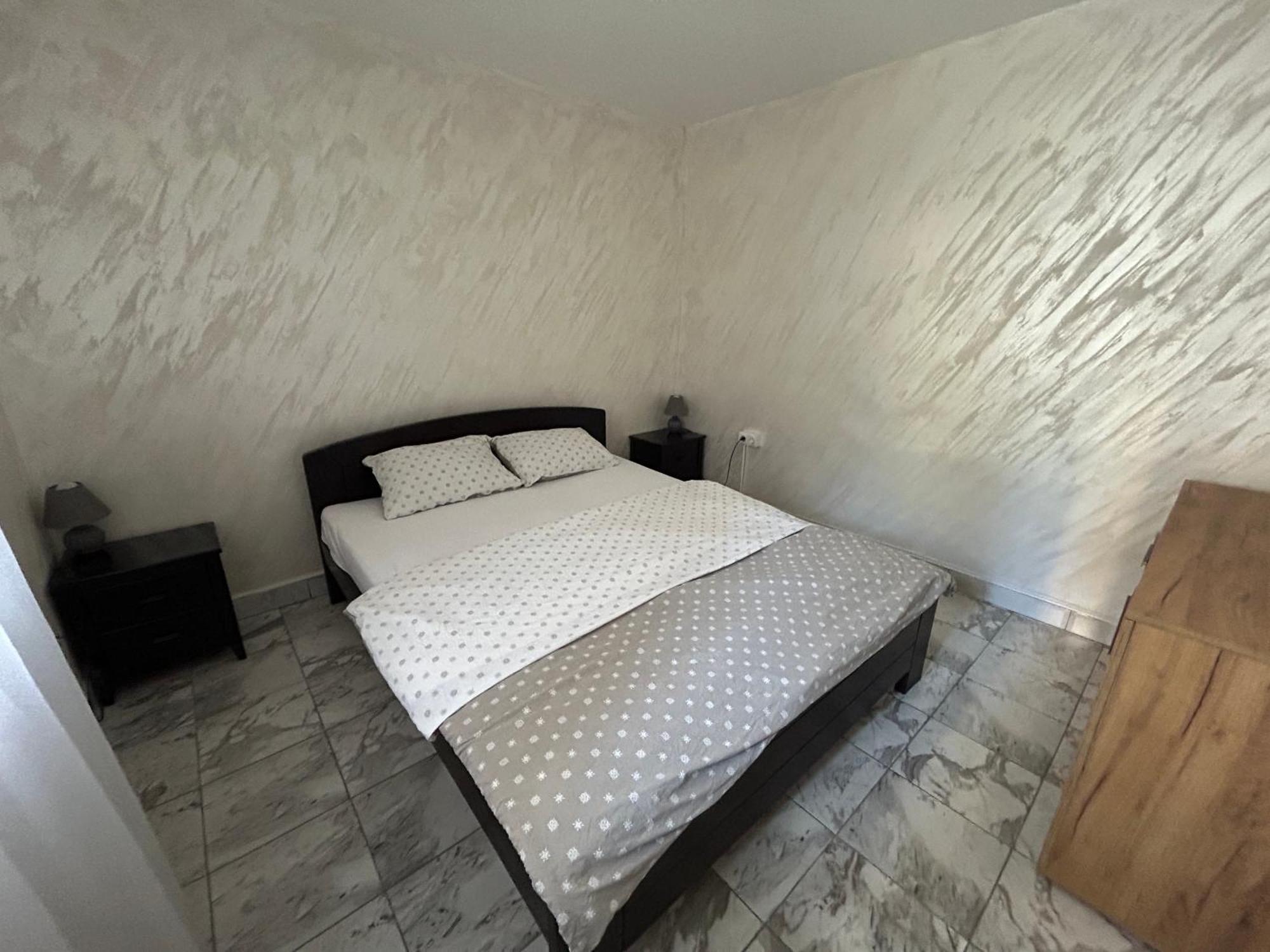 Sweet White In City Belgrado Buitenkant foto